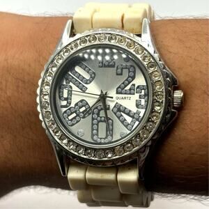 Retro Silver & Cream Men's Watch